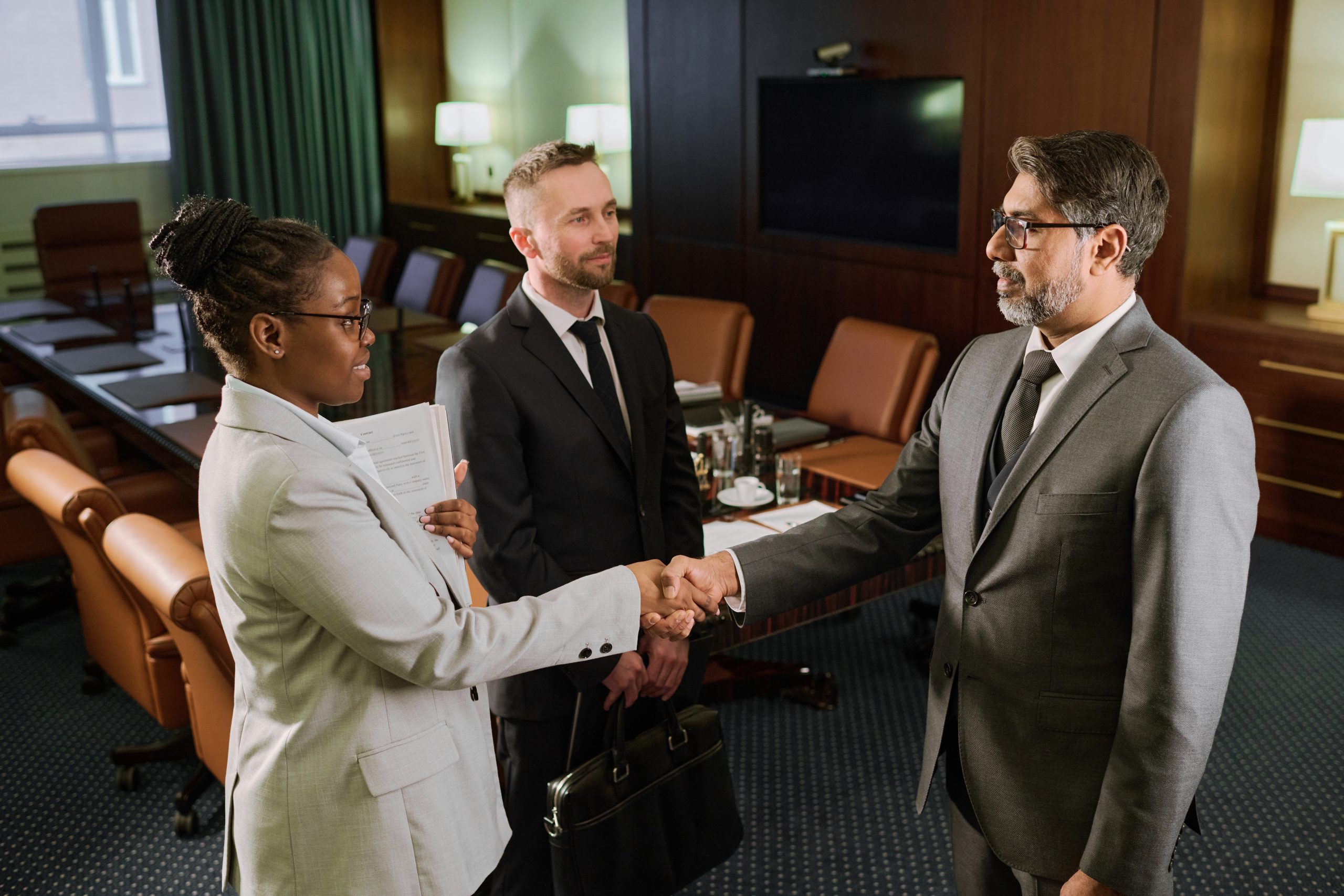Should Your Small Business Patent Your Invention Yourself or Hire a Patent Attorney? A Comprehensive Guide
